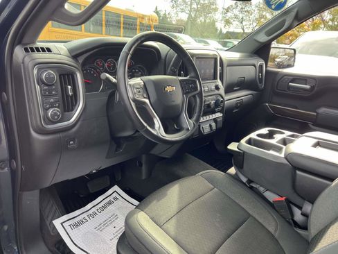 Used 2021 Chevrolet Silverado 1500 LT w/ Bed Protection Package image 9