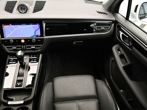 Used 2024 Porsche Macan S image 24