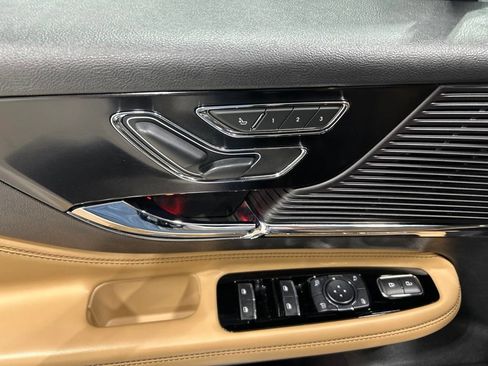 Certified 2022 Lincoln Corsair Reserve w/ Equipment Group 201A AWD/4WD image 14