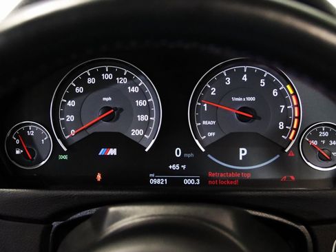 Used 2018 BMW M4 Convertible image 46