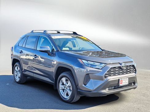 Used 2025 Toyota RAV4 XLE image 7
