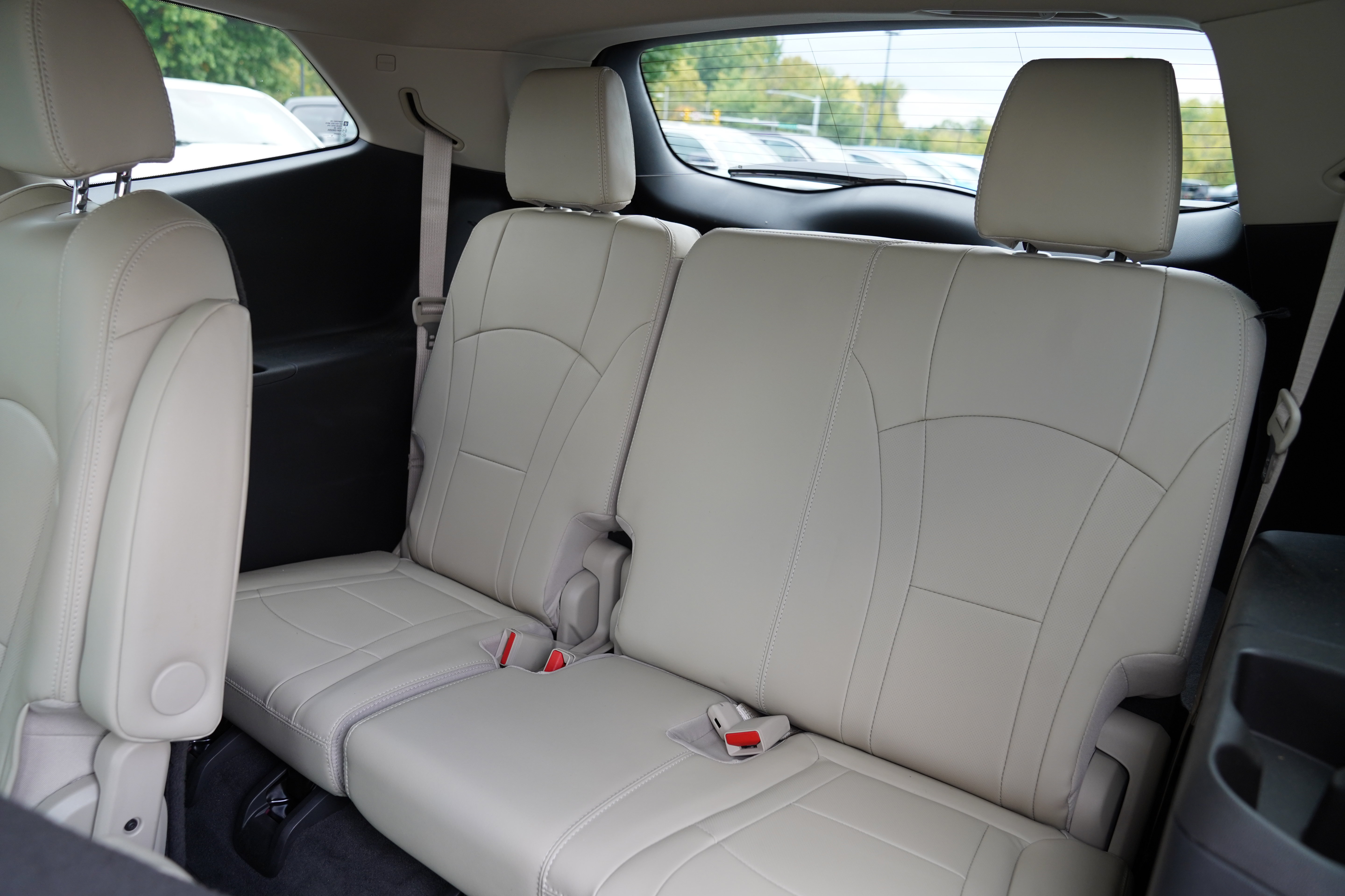 Used 2020 Buick Enclave Premium AWD/4WD image 7