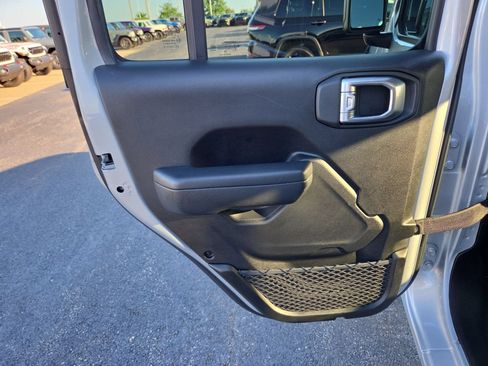 Used 2024 Jeep Wrangler Unlimited Sport AWD/4WD image 14