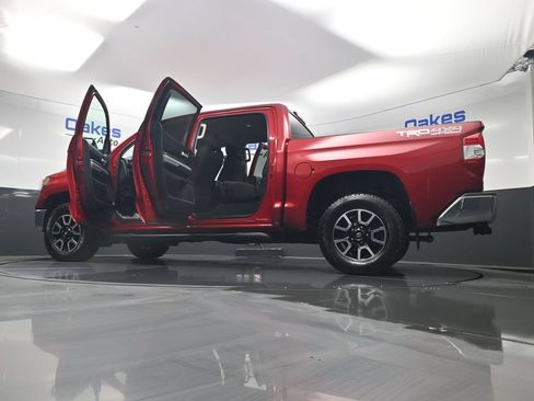 Used 2018 Toyota Tundra SR5 w/ TRD Off Road Package AWD/4WD image 62