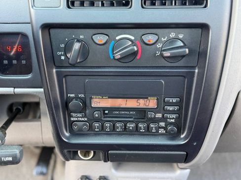 Used 2004 Toyota Tacoma 2WD Regular Cab w/ Enhancement Pkg image 26