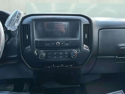 Used 2017 Chevrolet Silverado 2500 W/T image 10