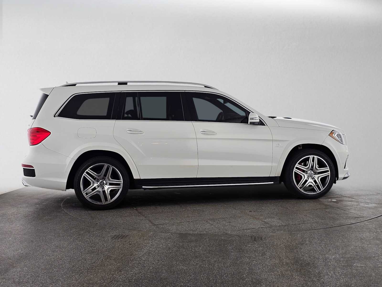 Used 2015 Mercedes-Benz GL 63 AMG 4MATIC image 6