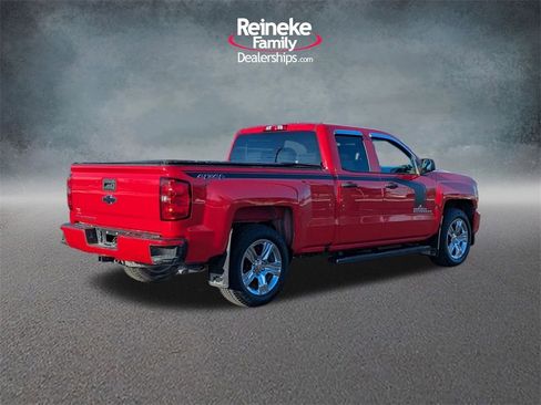 Used 2018 Chevrolet Silverado 1500 Custom image 5