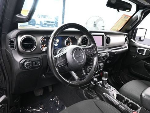 Used 2020 Jeep Gladiator Sport w/ Quick Order Package 24S AWD/4WD image 11