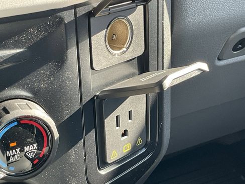 New 2026 Ford F250 XL w/ F-250 >10K GVWR Package image 6