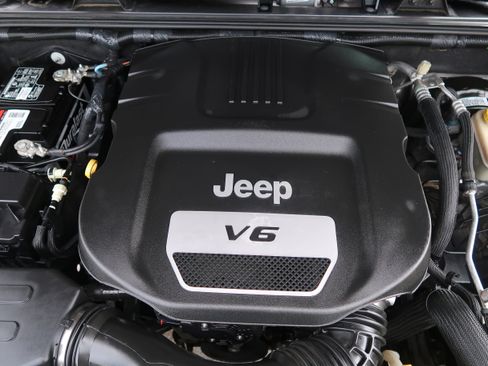 Used 2016 Jeep Wrangler Unlimited Rubicon AWD/4WD image 43