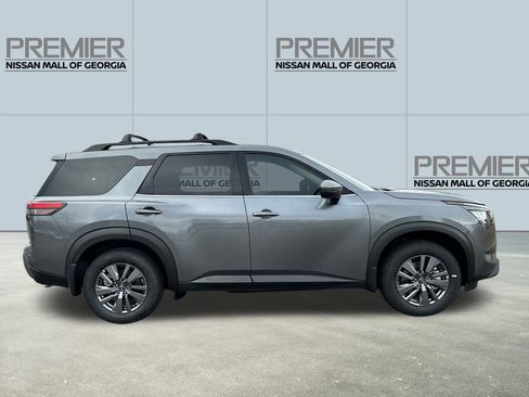 New 2025 Nissan Pathfinder SV w/ SV Premium Package image 4