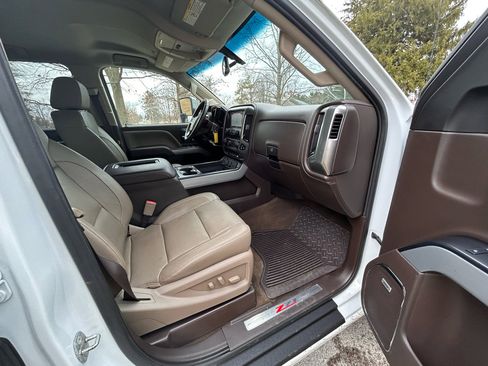 Used 2017 Chevrolet Silverado 2500 LTZ image 14