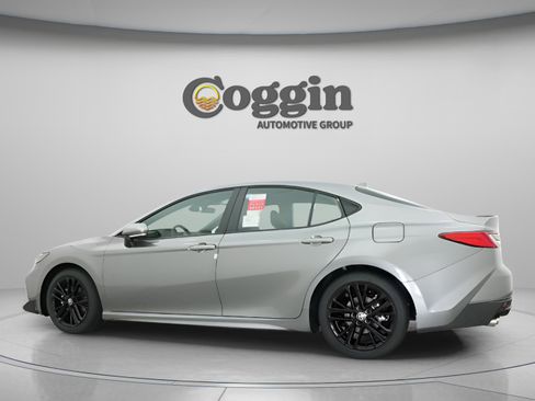 New 2026 Toyota Camry SE FWD image 7