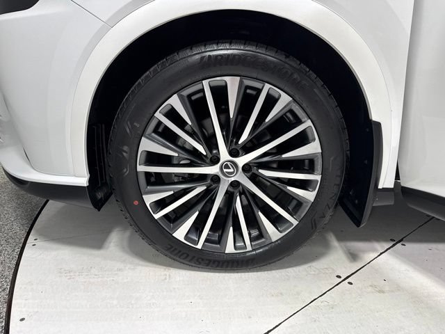 Used 2023 Lexus RX 350 Premium Plus w/ Cold Area Package FWD image 8