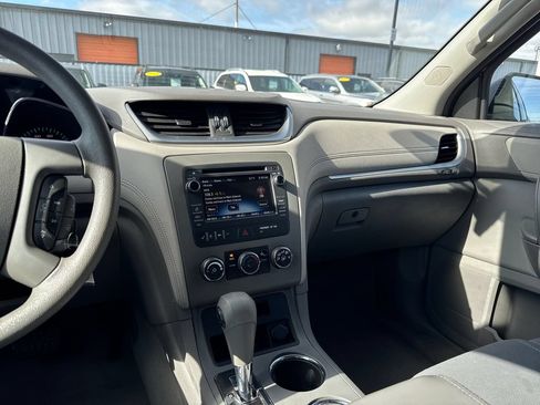 Used 2014 Chevrolet Traverse LS AWD/4WD image 17