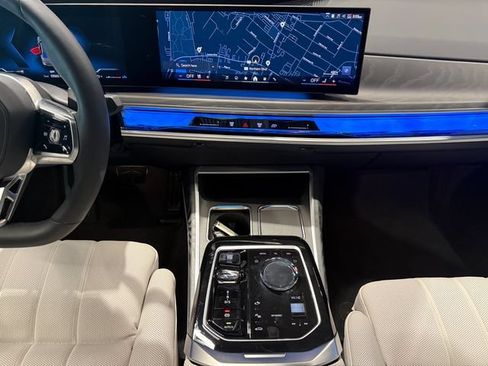 Used 2023 BMW 760i xDrive AWD/4WD image 13