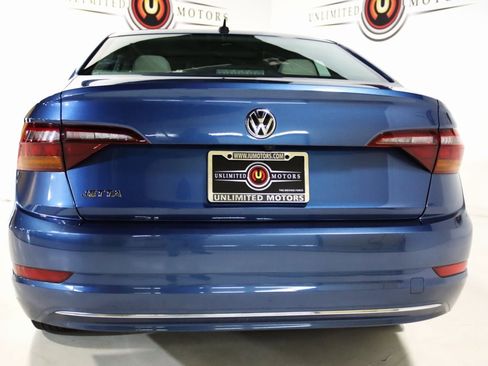 Used 2019 Volkswagen Jetta SE w/ Cold Weather Package image 21