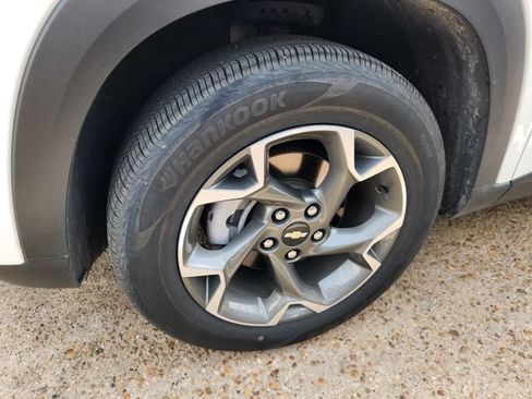 Used 2024 Chevrolet Trax LT FWD image 10