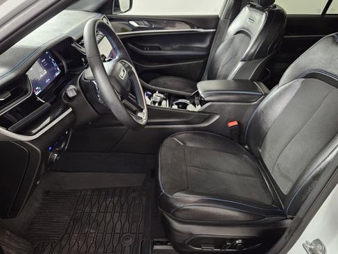 Used 2022 Jeep Grand Cherokee Trailhawk image 18