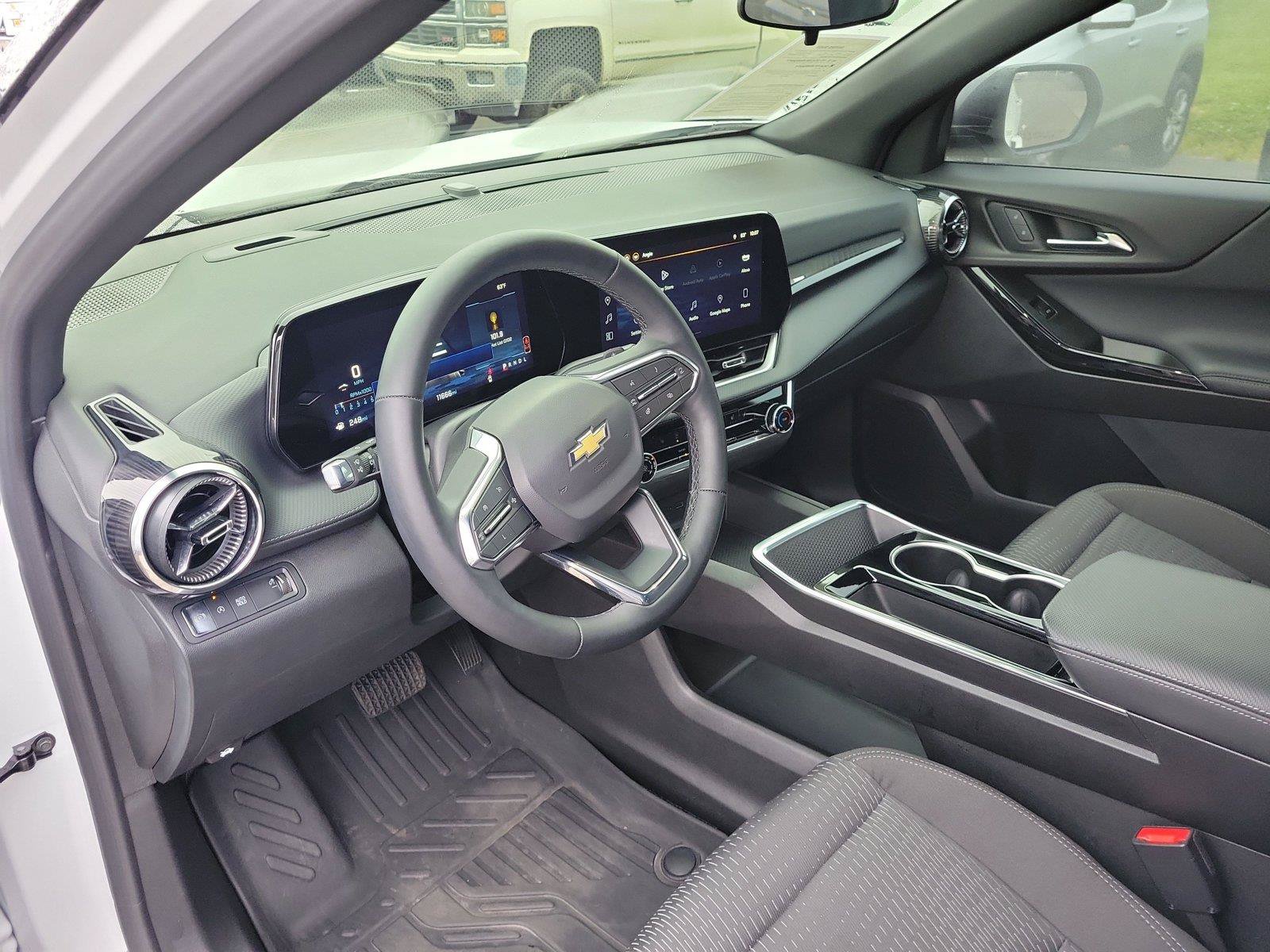 Used 2025 Chevrolet Equinox LT FWD image 17