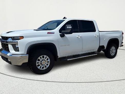 Used 2023 Chevrolet Silverado 2500 LT w/ Convenience Package image 3
