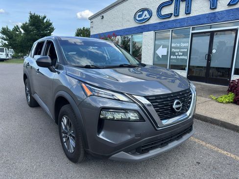 Used 2023 Nissan Rogue S AWD/4WD image 2