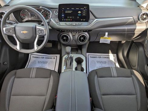 New 2025 Chevrolet Blazer LT w/ Convenience Package image 13