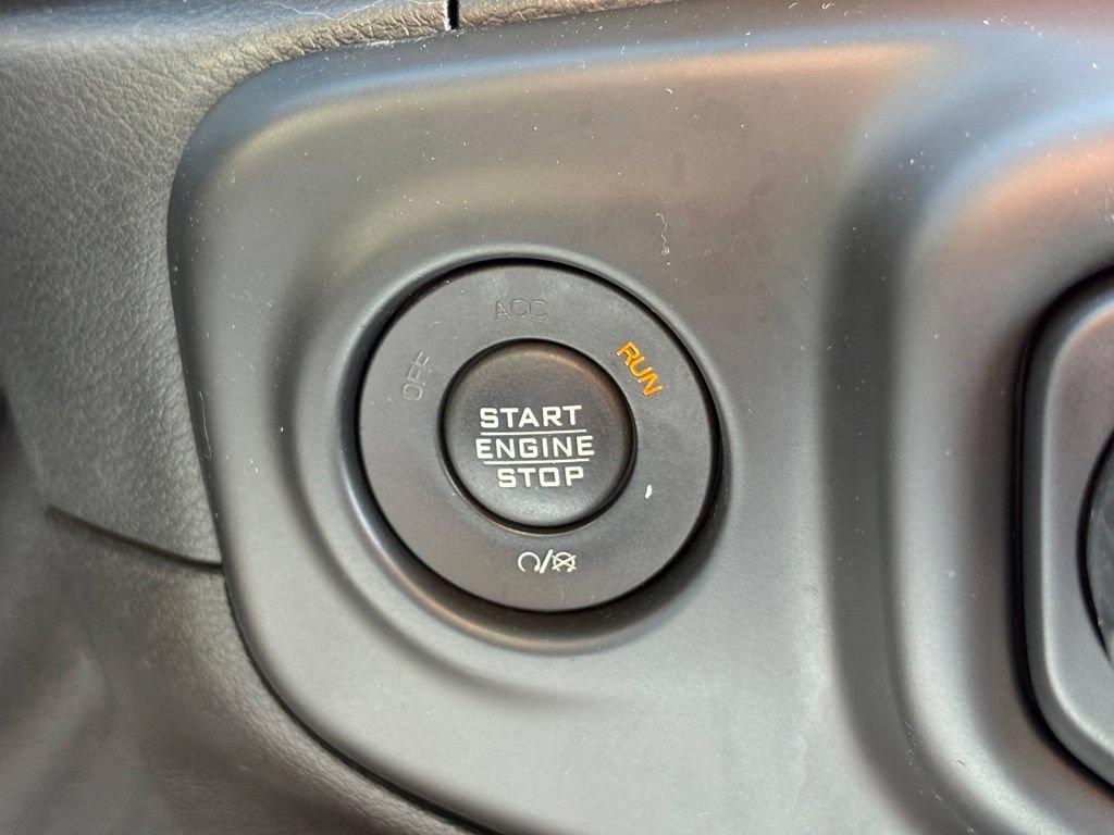 Used 2018 Jeep Wrangler Unlimited Sport S AWD/4WD image 16