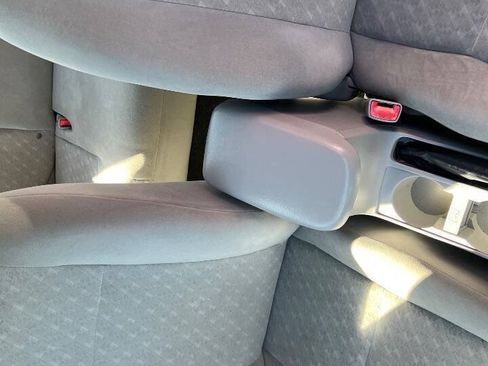 Used 2010 Toyota Corolla FWD image 3