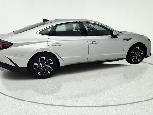 Used 2025 Hyundai Sonata SEL FWD image 7