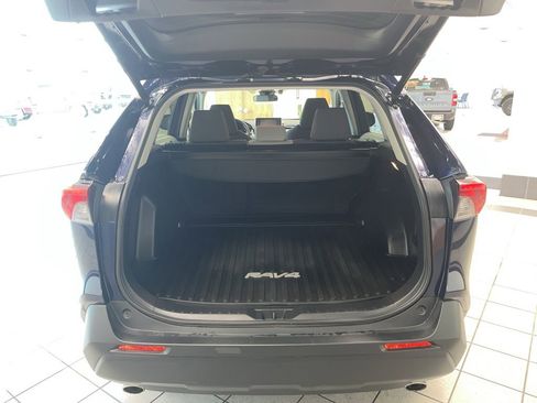 Used 2020 Toyota RAV4 XLE image 14
