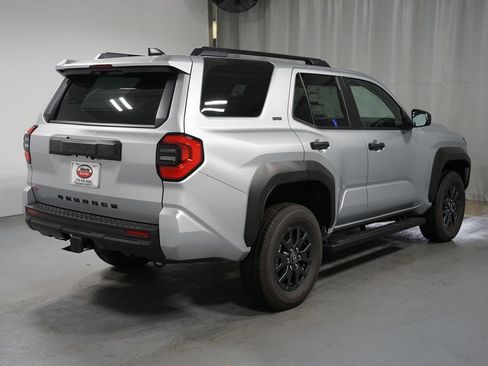 New 2026 Toyota 4Runner SR5 image 8