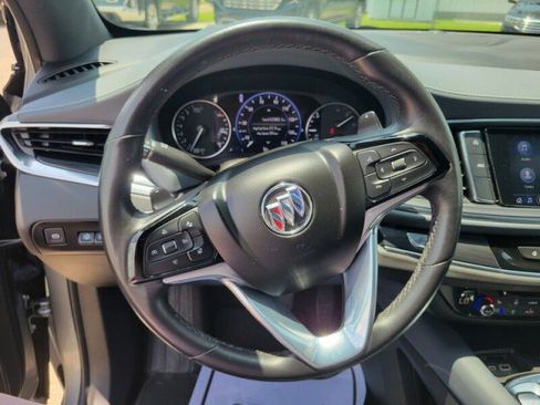 Used 2024 Buick Enclave Premium image 13