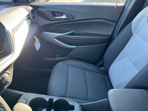 New 2026 Chevrolet Trax LS image 8