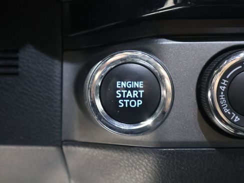 Used 2017 Toyota Tacoma TRD Off-Road w/ Tow Package (A/T) image 25