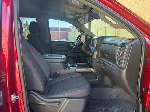Used 2021 Chevrolet Silverado 1500 LT Trail Boss w/ Bed Protection Package AWD/4WD image 11
