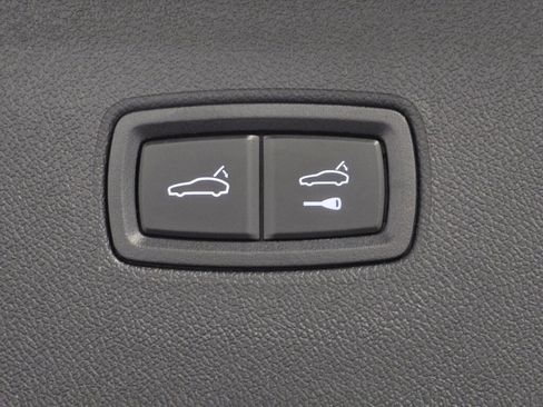 Certified 2026 Porsche Cayenne AWD/4WD image 23