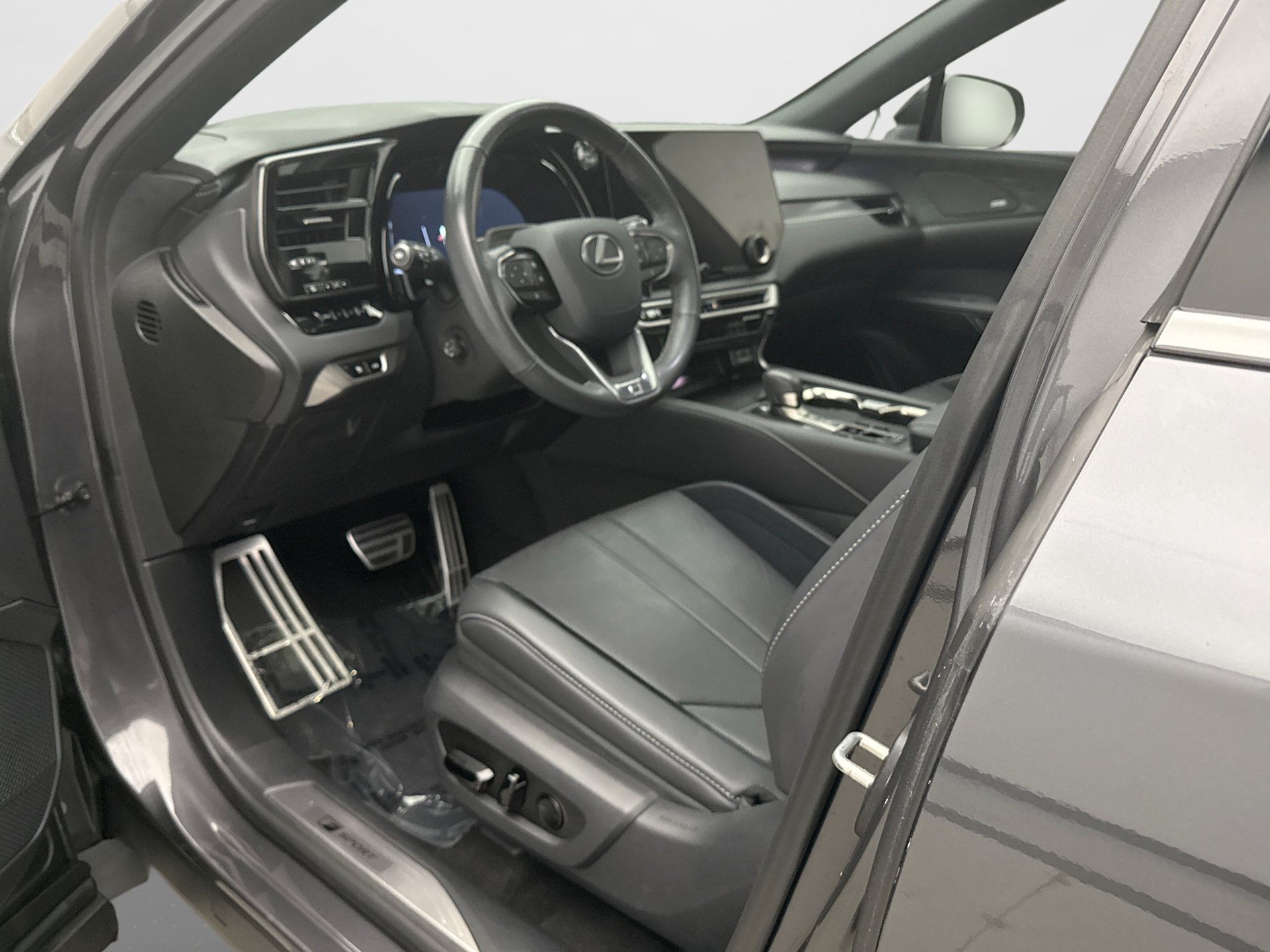 Used 2025 Lexus RX 500h F Sport w/ Convenience Package AWD/4WD image 10