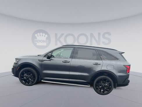 Used 2022 Kia Sorento SX image 2