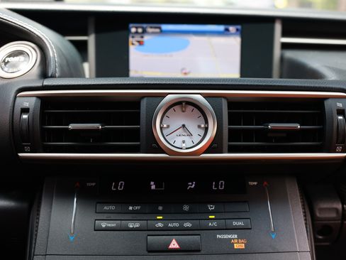 Used 2015 Lexus RC 350 AWD w/ Navigation System Package image 39