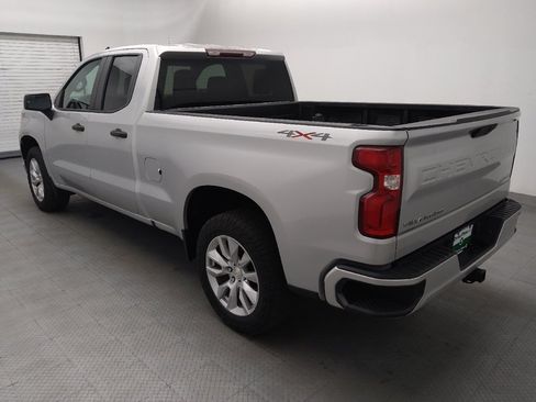 Used 2020 Chevrolet Silverado 1500 Custom w/ Custom Value Package AWD/4WD image 5