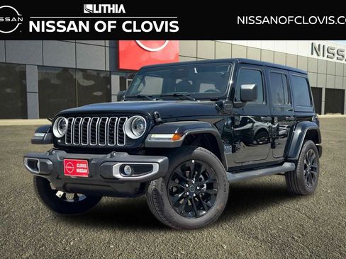 Used 2025 Jeep Wrangler Unlimited Sahara AWD/4WD image 1