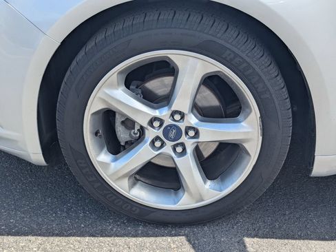 Used 2016 Ford Fusion SE AWD/4WD image 13