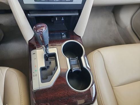 Used 2014 Toyota Camry XLE FWD image 18