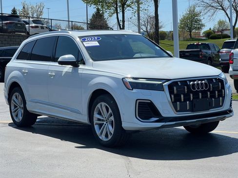 Used 2025 Audi Q7 3.0T Premium Plus AWD/4WD image 42