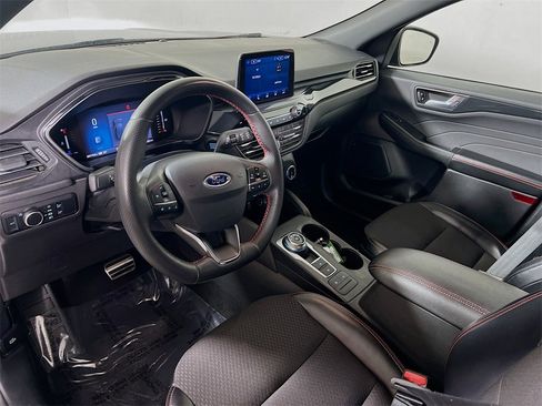 Used 2024 Ford Escape ST-Line image 10