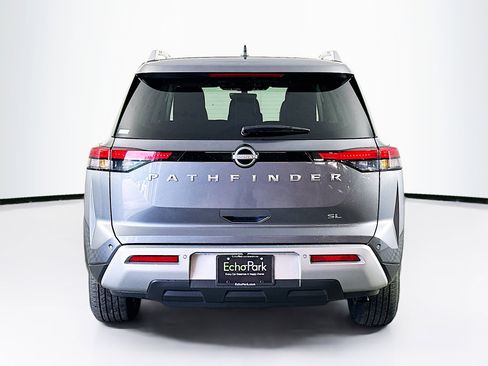 Used 2025 Nissan Pathfinder SL image 7