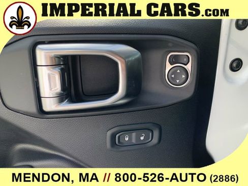 New 2025 Jeep Gladiator Sport image 18