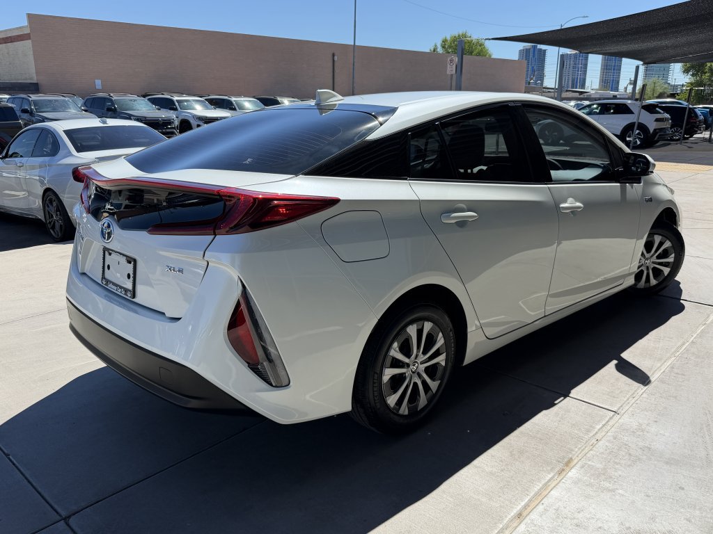 Used 2020 Toyota Prius Prime XLE FWD image 4